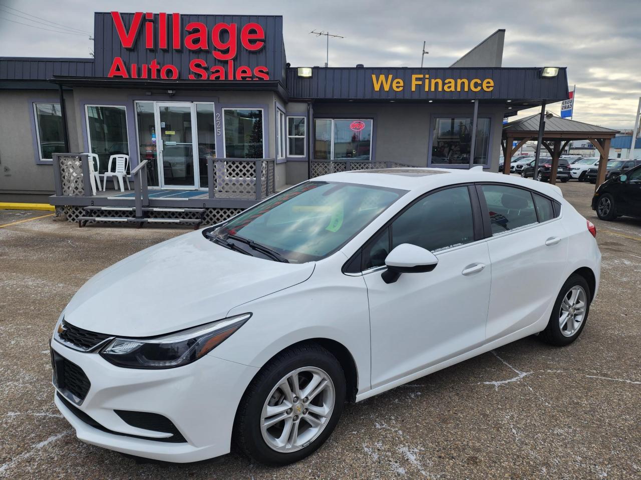 Used 2018 Chevrolet Cruze LT Auto Sunroof, Remote Start, Heated Seats, Power Drivers Seat for sale in Saskatoon, SK