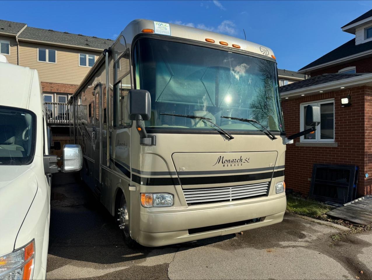 2006 Monaco Monarch SE Double slide out