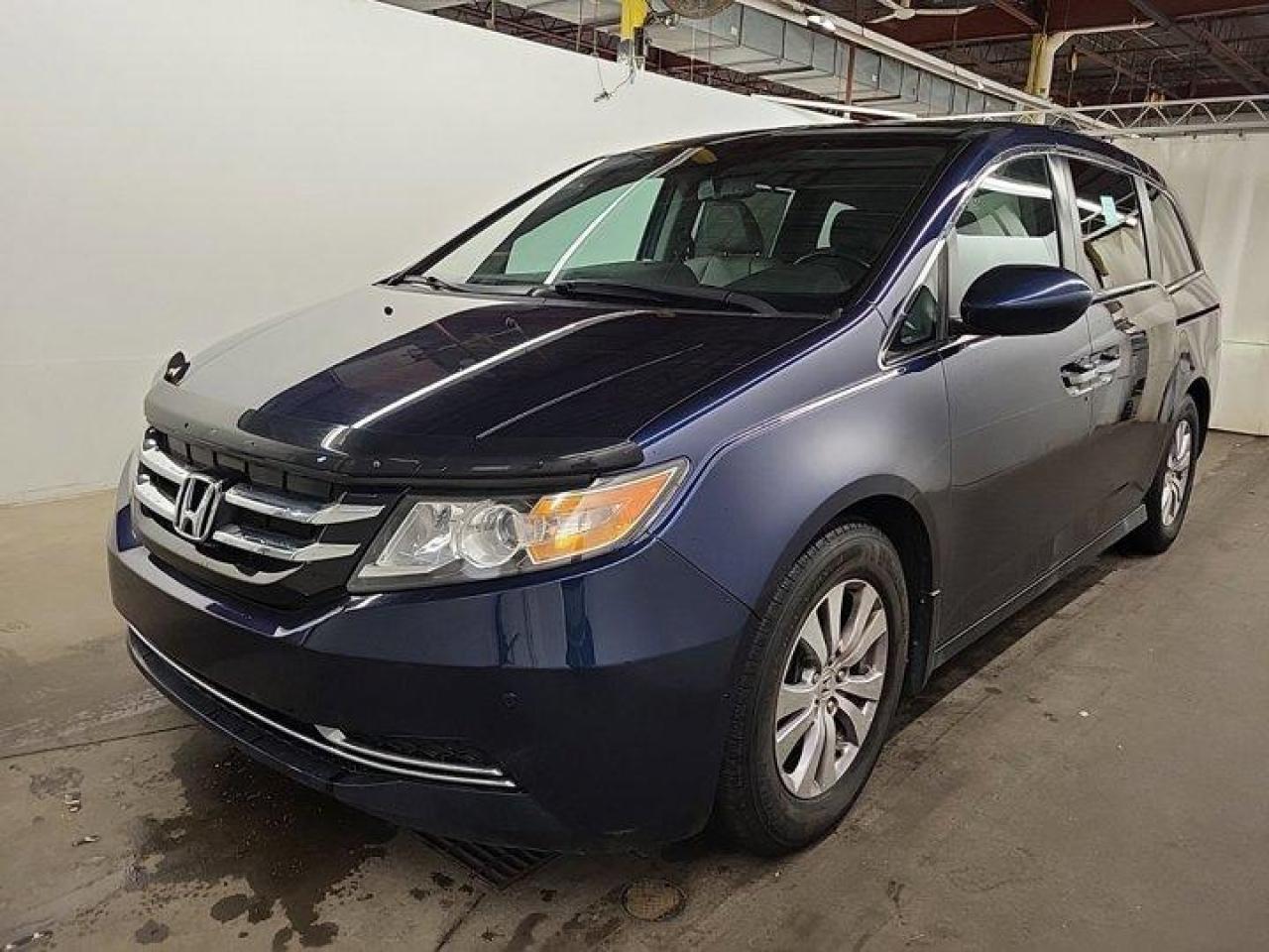 Used 2015 Honda Odyssey EX-L w/Navi, Leather, Sunroof, Heated Seats, Power Sliding Doors, Bluetooth, Rear Camera & More! for sale in Guelph, ON