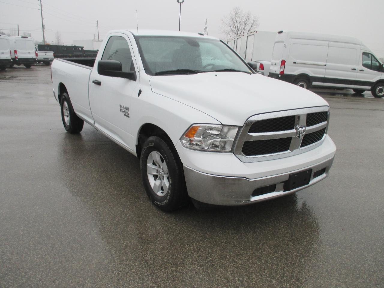 2022 RAM 1500 Classic SLT 4x2 Reg Cab 8' Box - Photo #3