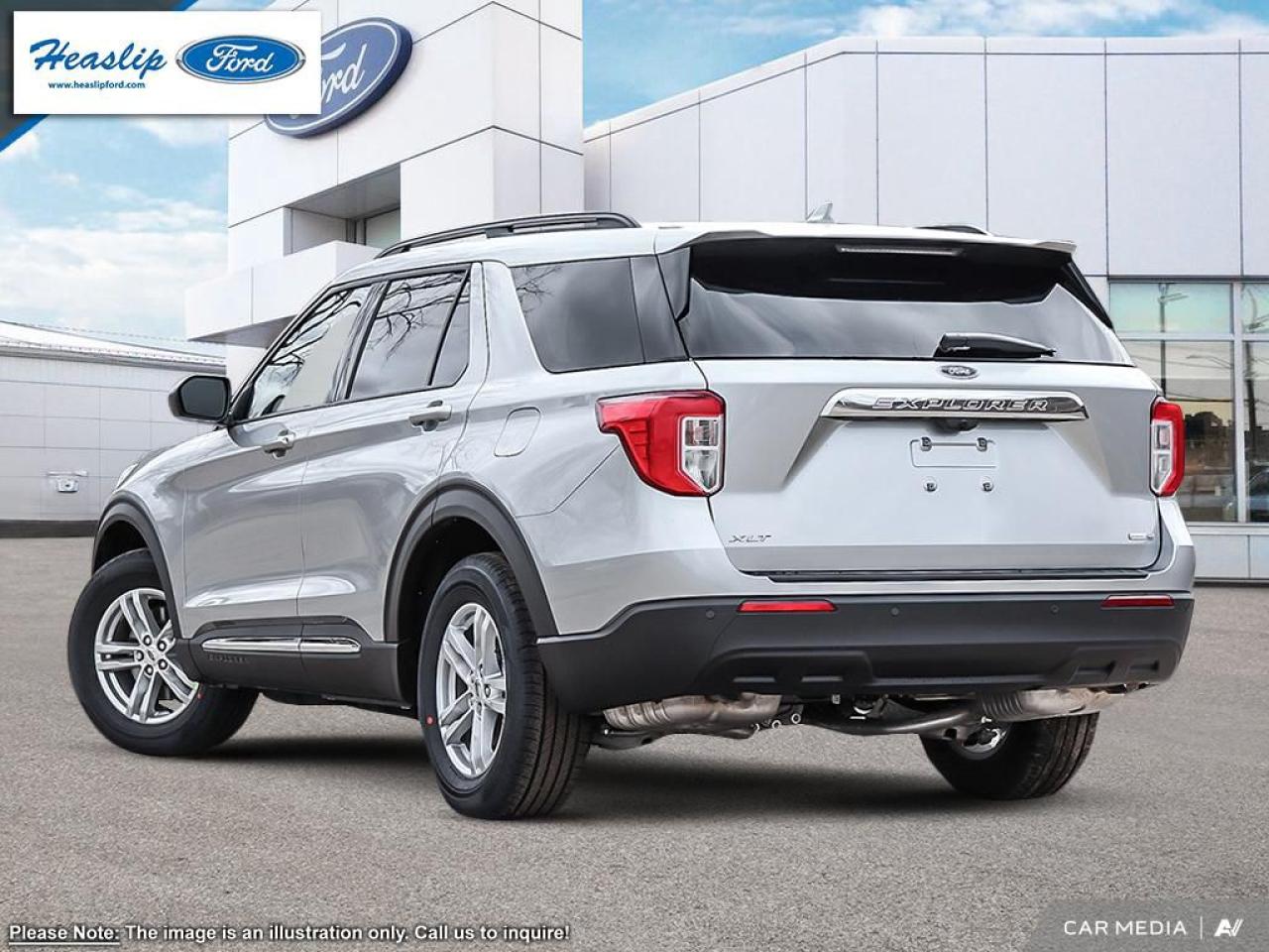 2024 Ford Explorer XLT Photo5