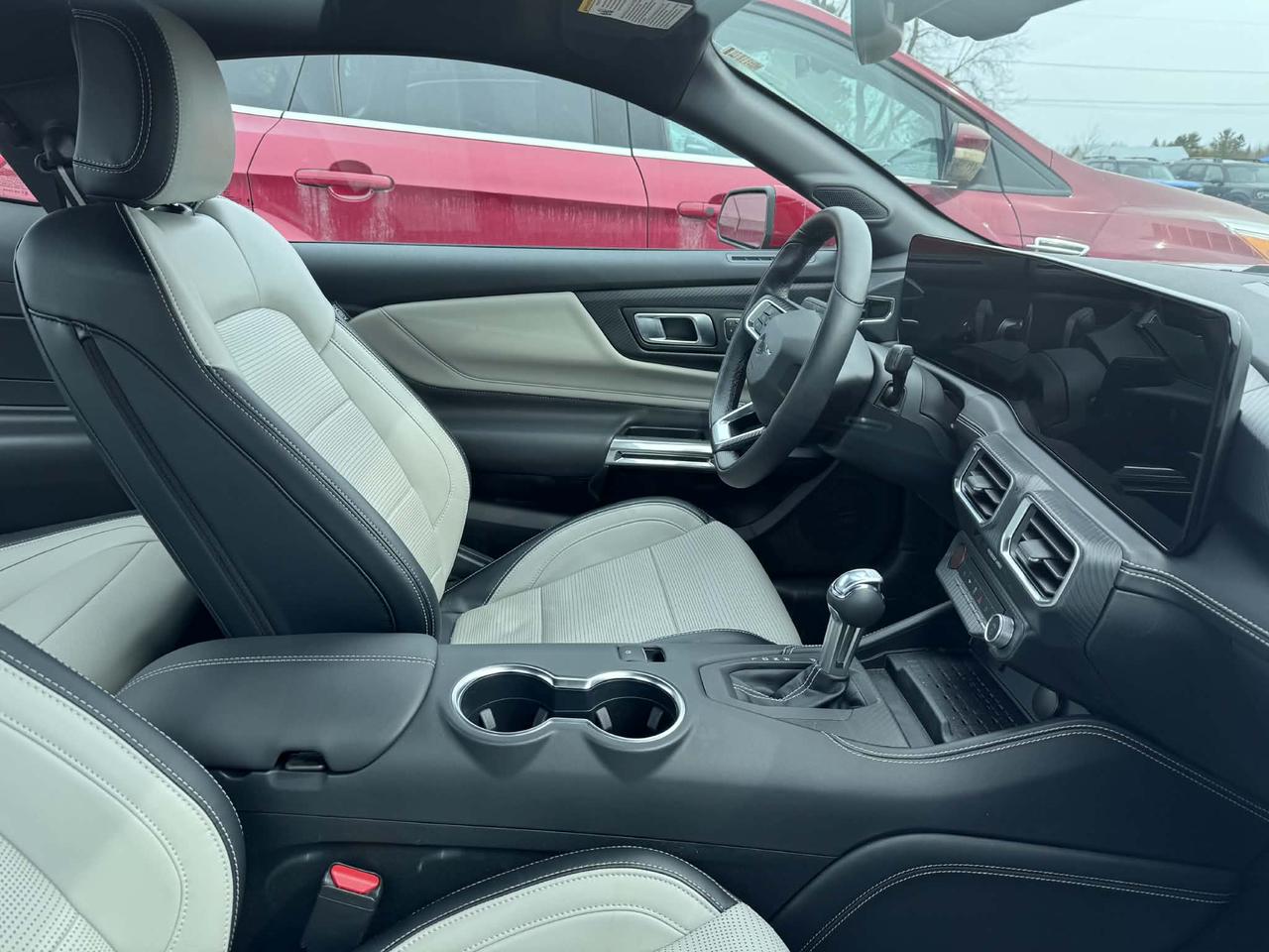 2024 Ford Mustang EcoBoost Premium Photo5