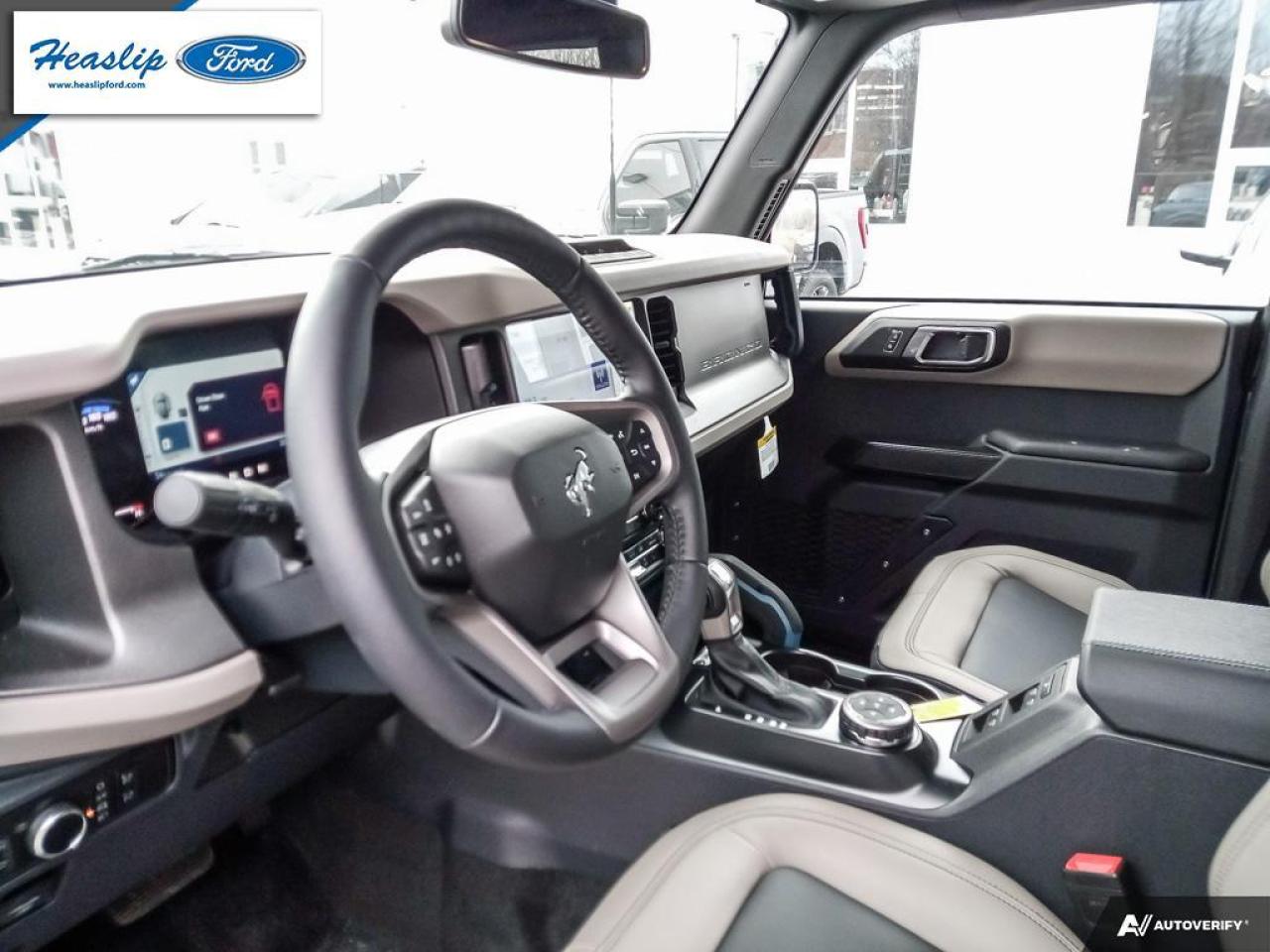 2024 Ford Bronco WildTrak Photo5