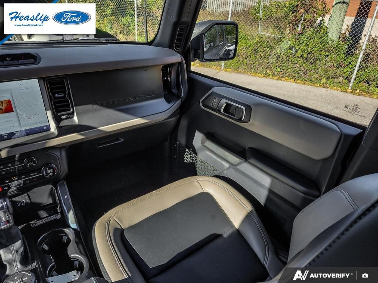 2024 Ford Bronco WildTrak Photo5