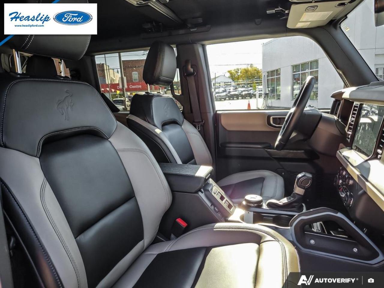 2024 Ford Bronco WildTrak Photo5