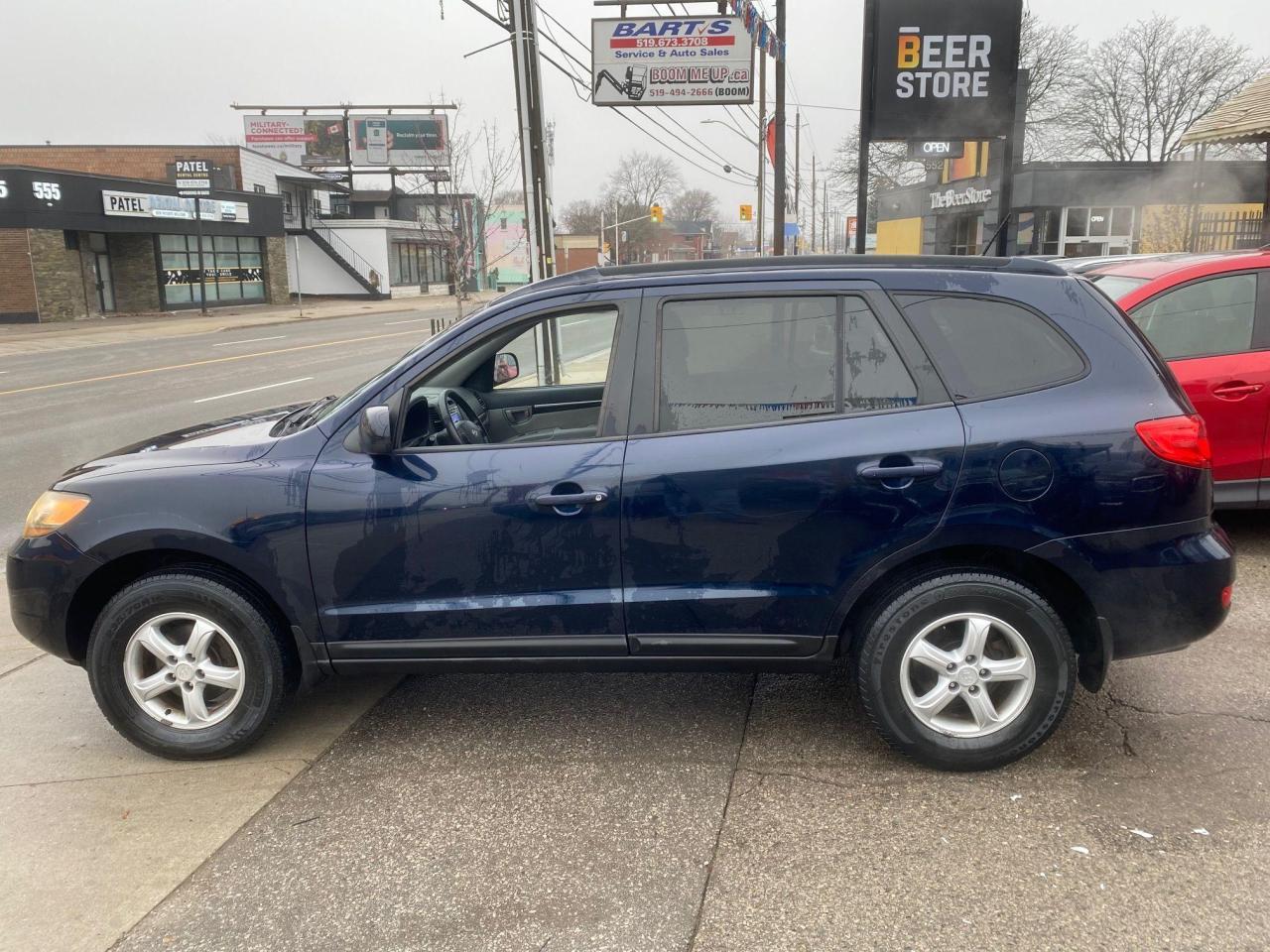 2009 Hyundai Santa Fe GLS AWD 4dr 3.3L Auto - Photo #2