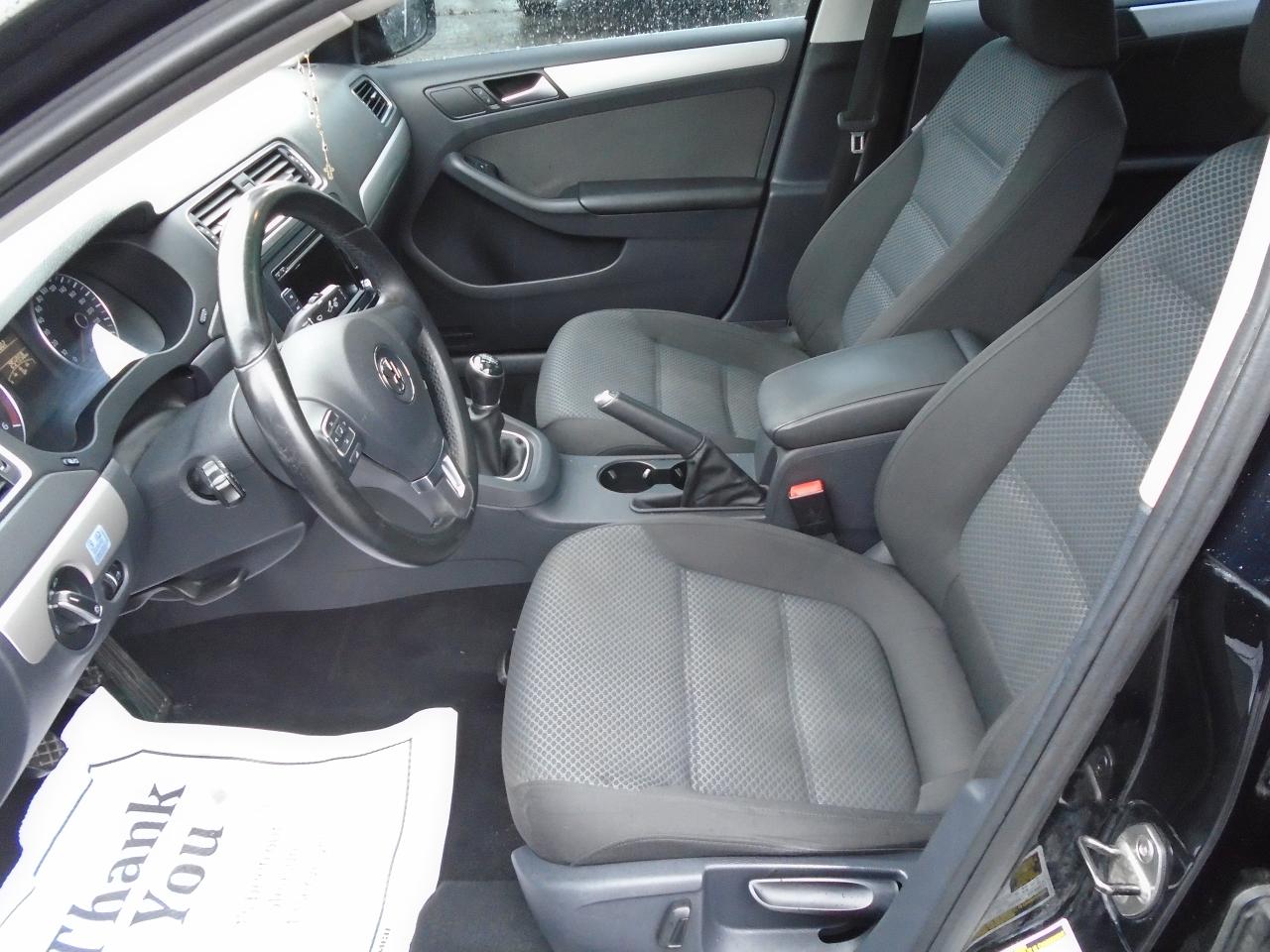 2014 Volkswagen Jetta TDI / 6SPD MANUAL / HEATED SEATS / SUNROOF / MINT - Photo #10