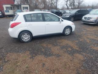 2012 Nissan Versa 5dr HB Auto 1.8 S - Photo #2