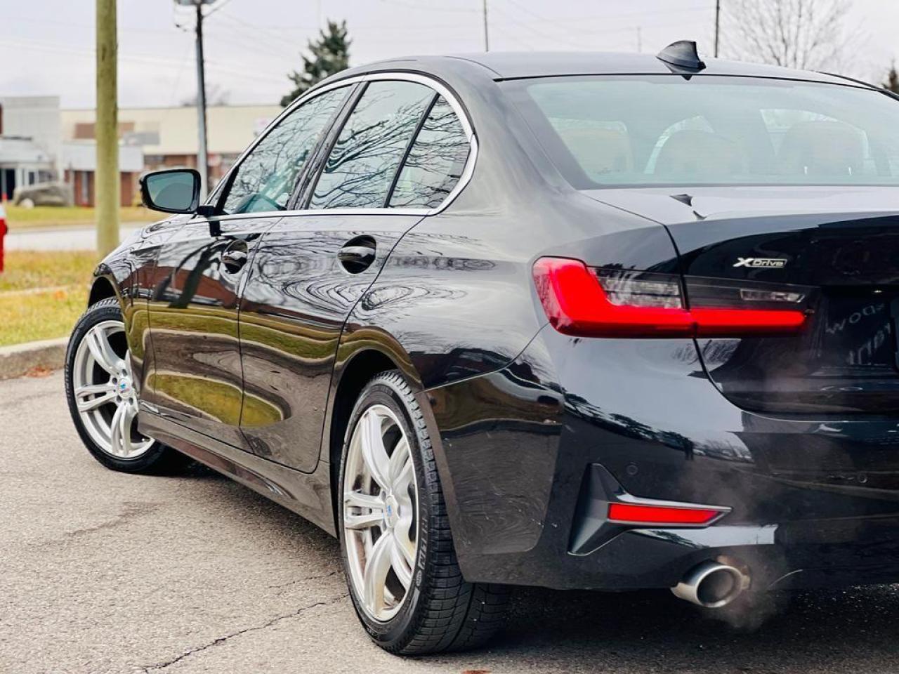 2019 BMW 3 Series 330i xDrive Photo4