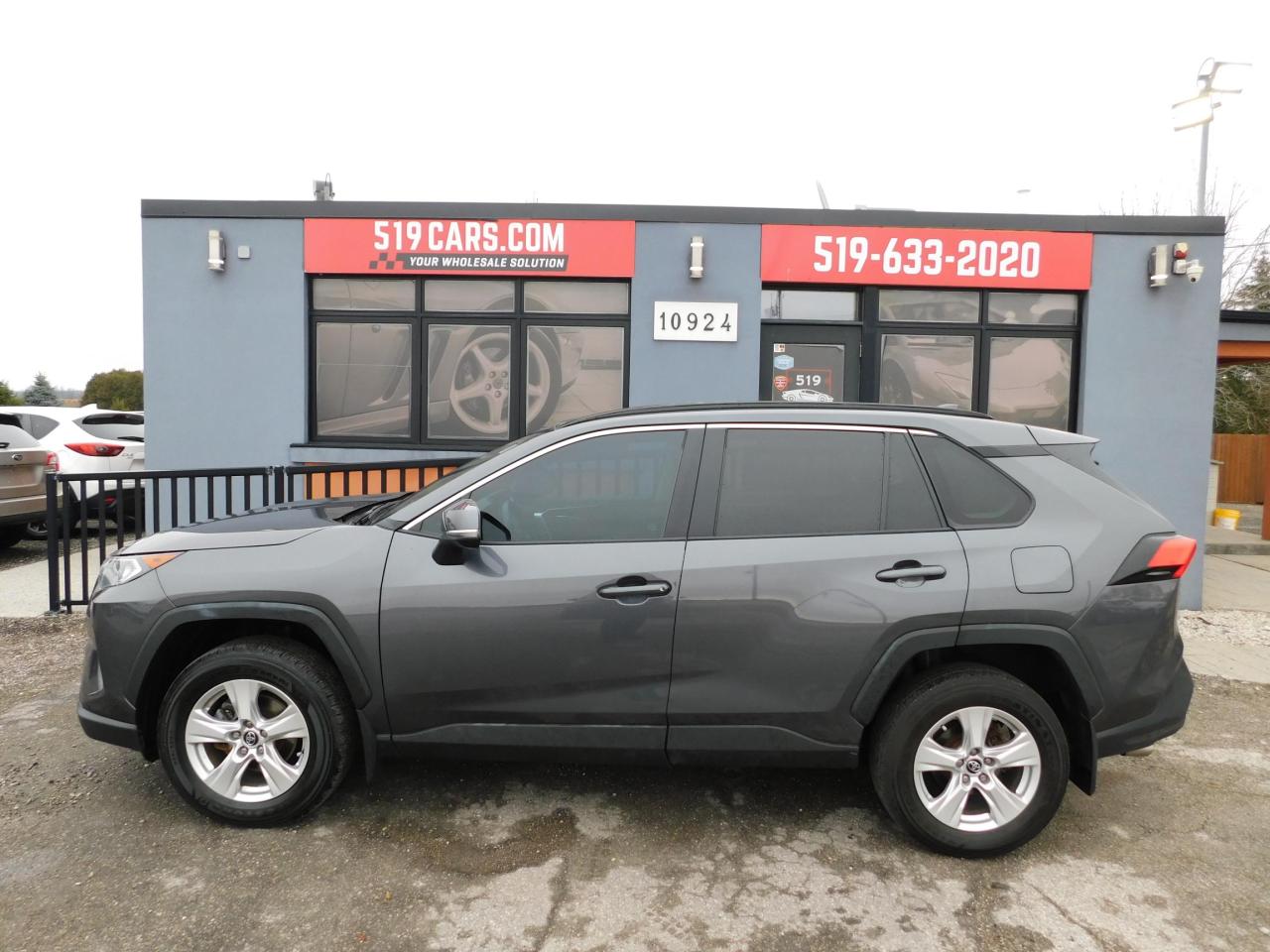 2020 Toyota RAV4 | sunroof | heated seats | backup camera - Photo #1