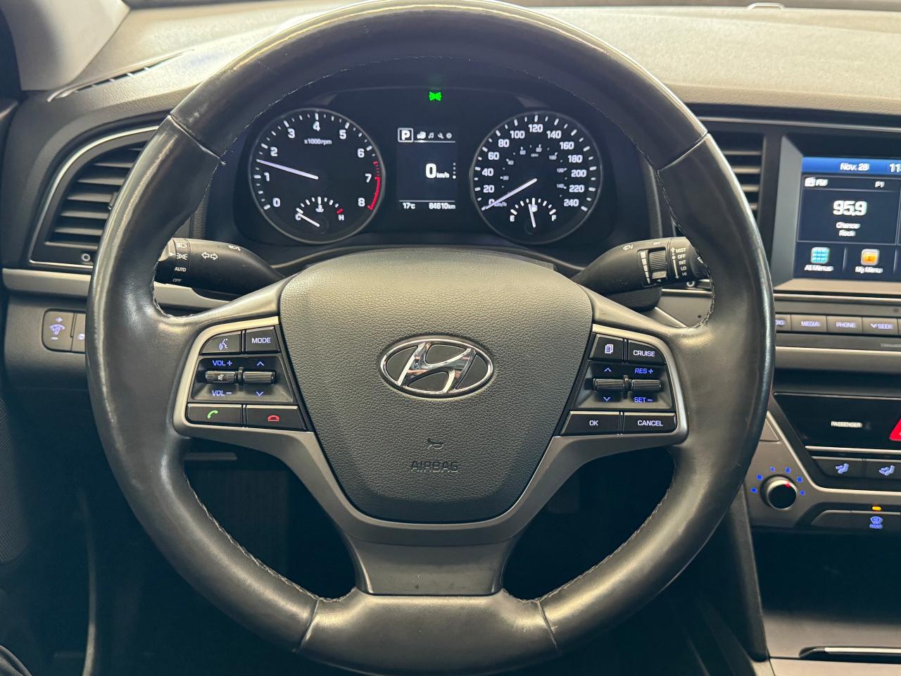 2018 Hyundai Elantra GL SE+Sunroof+ApplePlay+Camera+Tinted+CLEAN CARFAX Photo9