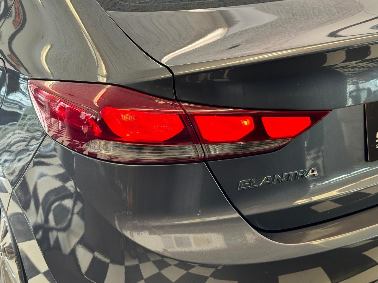 2018 Hyundai Elantra GL SE+Sunroof+ApplePlay+Camera+Tinted+CLEAN CARFAX - Photo #64