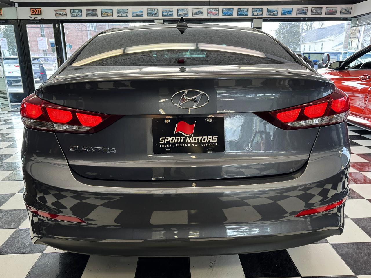 2018 Hyundai Elantra GL SE+Sunroof+ApplePlay+Camera+Tinted+CLEAN CARFAX - Photo #3