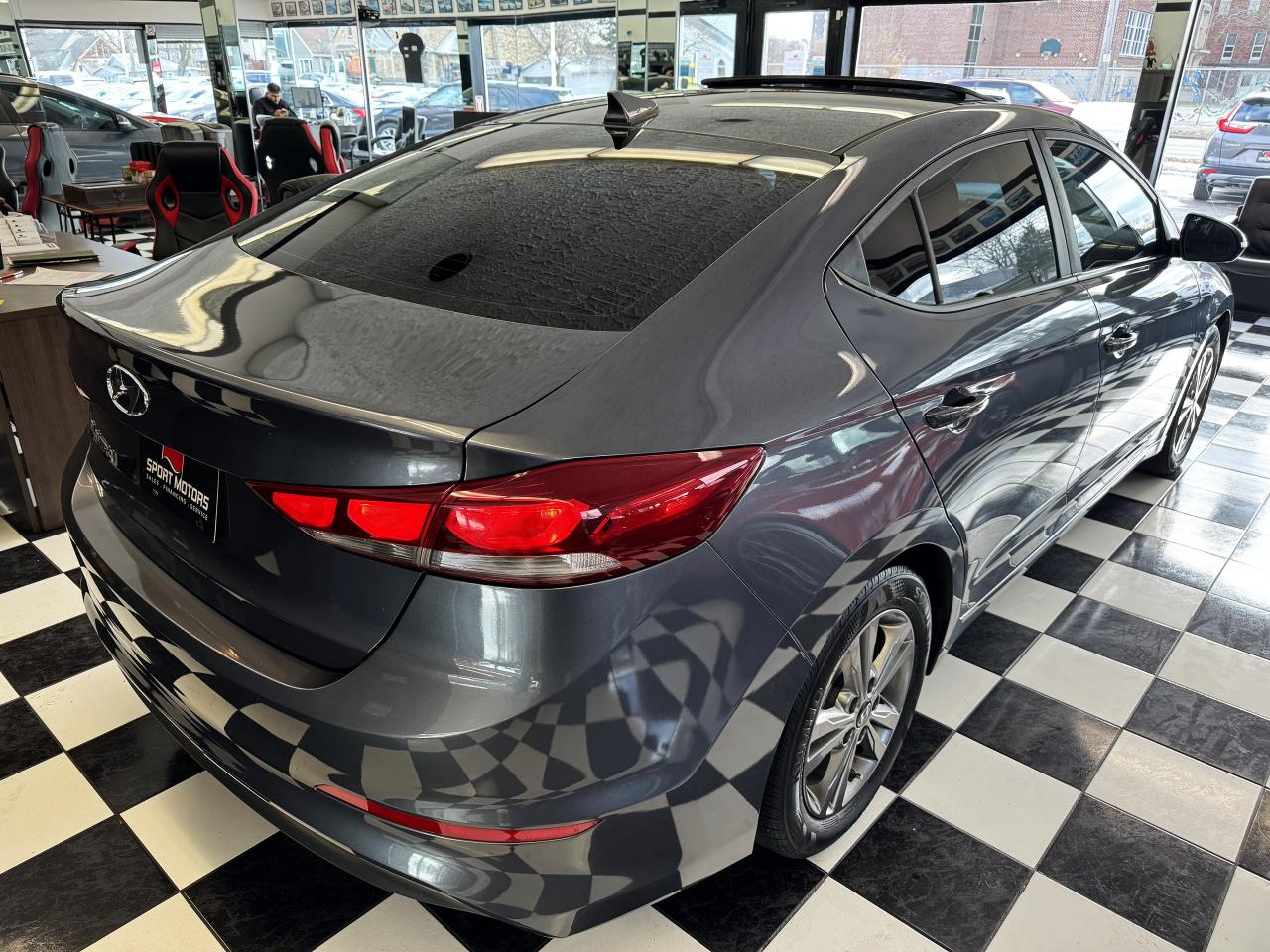 2018 Hyundai Elantra GL SE+Sunroof+ApplePlay+Camera+Tinted+CLEAN CARFAX Photo4