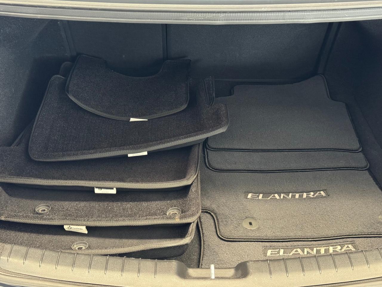 2018 Hyundai Elantra GL SE+Sunroof+ApplePlay+Camera+Tinted+CLEAN CARFAX - Photo #27