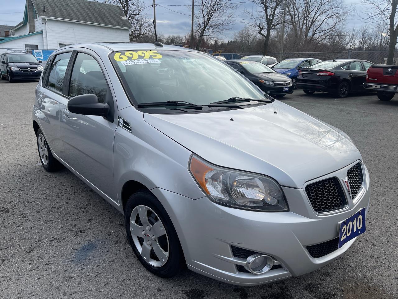 Used 2010 Pontiac G3 Hatchback, sunroof, keyless for sale in Kitchener, ON