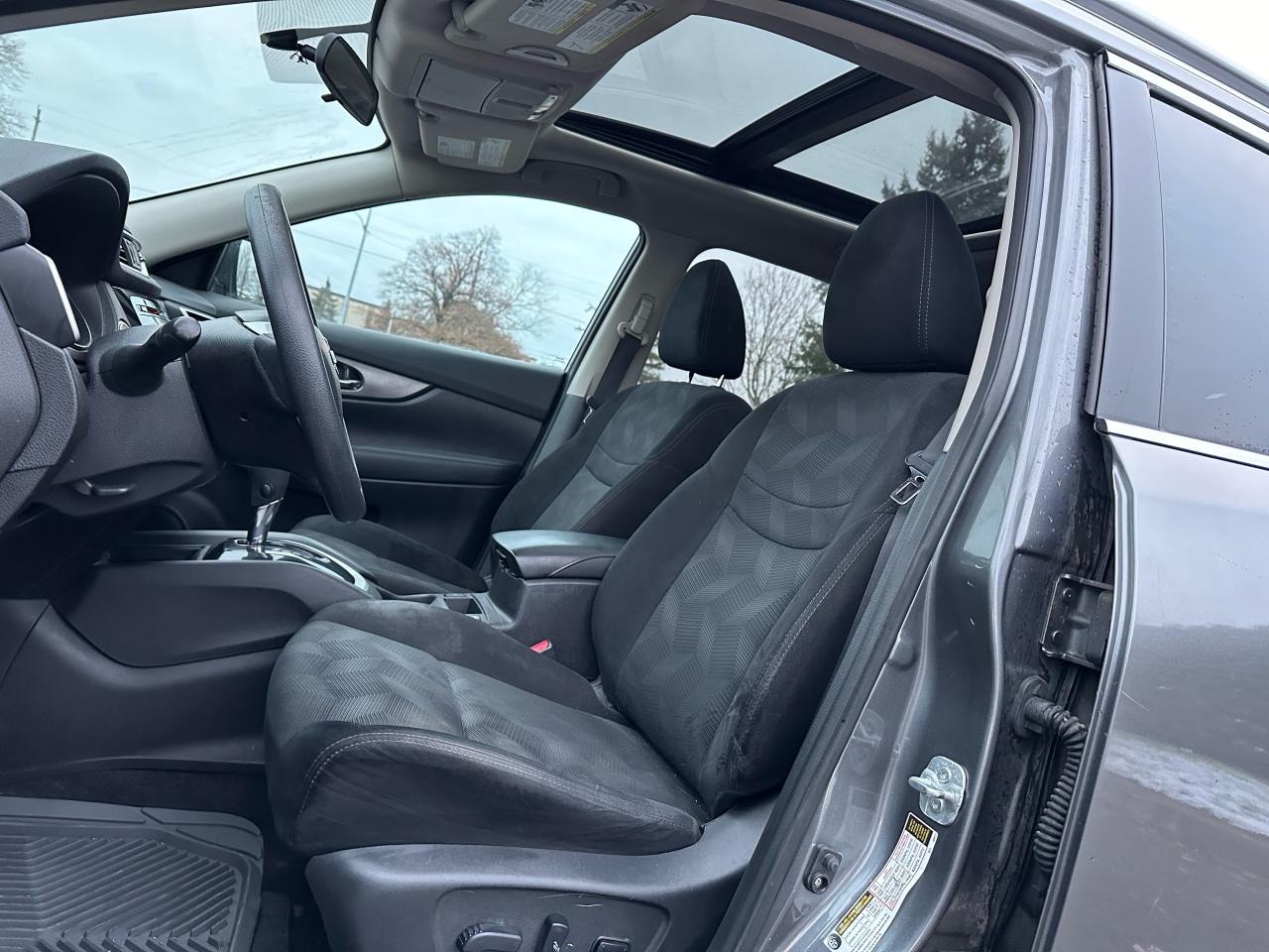 2015 Nissan Rogue SV- Safety Certified - Photo #6