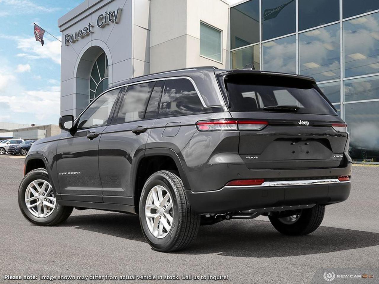 2024 Jeep Grand Cherokee Laredo Photo3