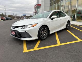 Used 2022 Toyota Camry HYBRID XLE for sale in Simcoe, ON
