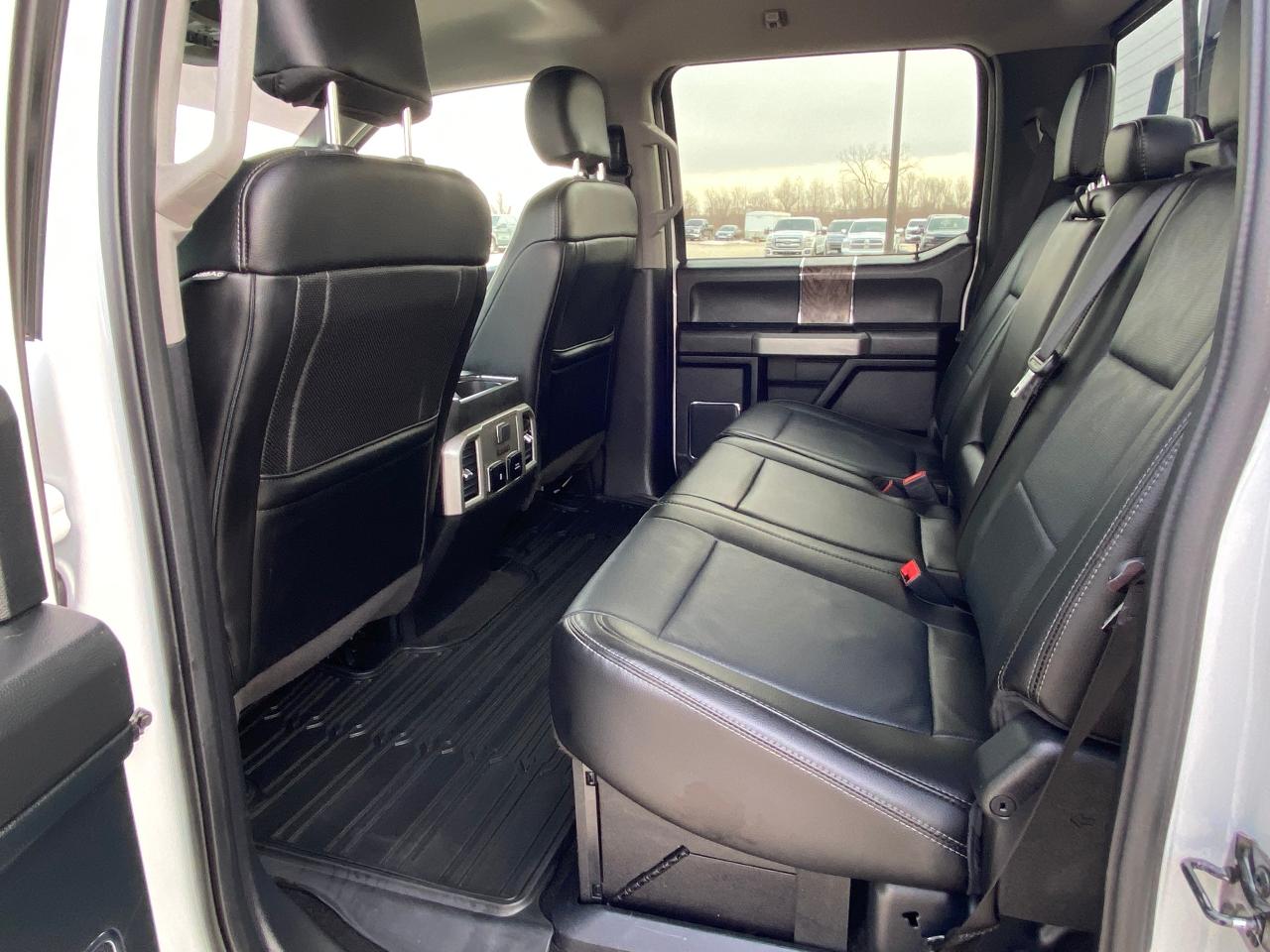 2018 Ford F-350 Lariat 4x4 Crew Cab Photo5