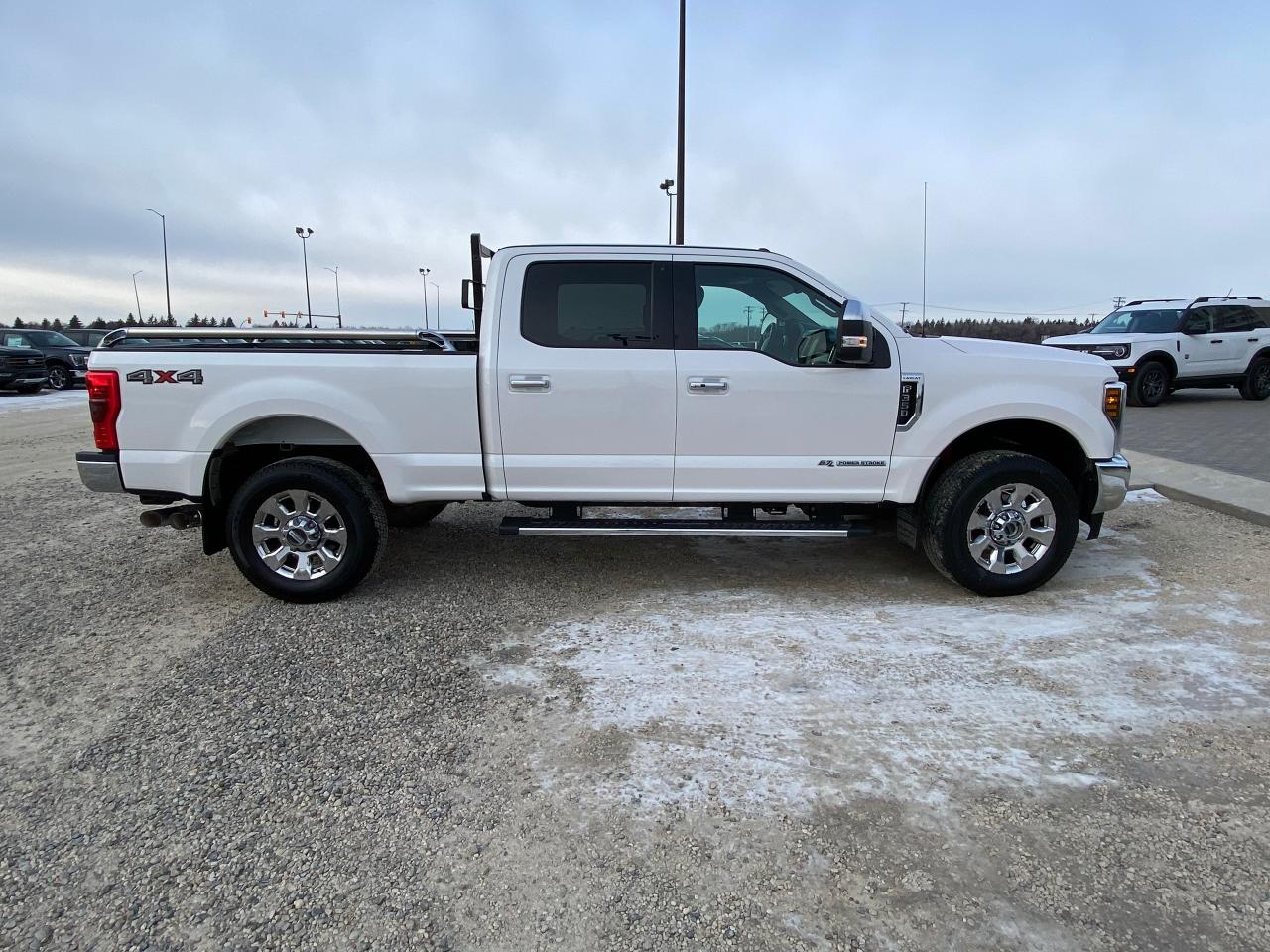 2018 Ford F-350 Lariat 4x4 Crew Cab Photo5