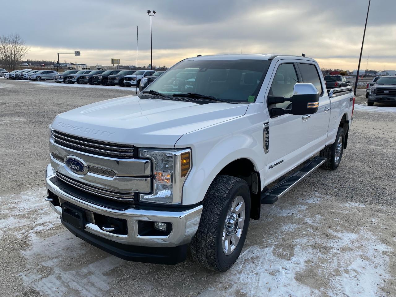 2018 Ford F-350 Lariat 4x4 Crew Cab Photo5