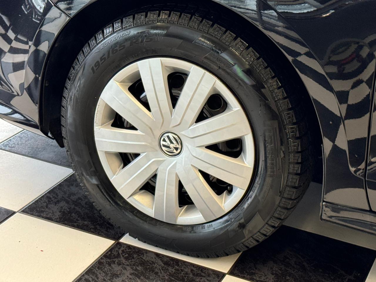 2016 Volkswagen Jetta Trendline+Camera+ApplePlay+HeatedSeats - Photo #62