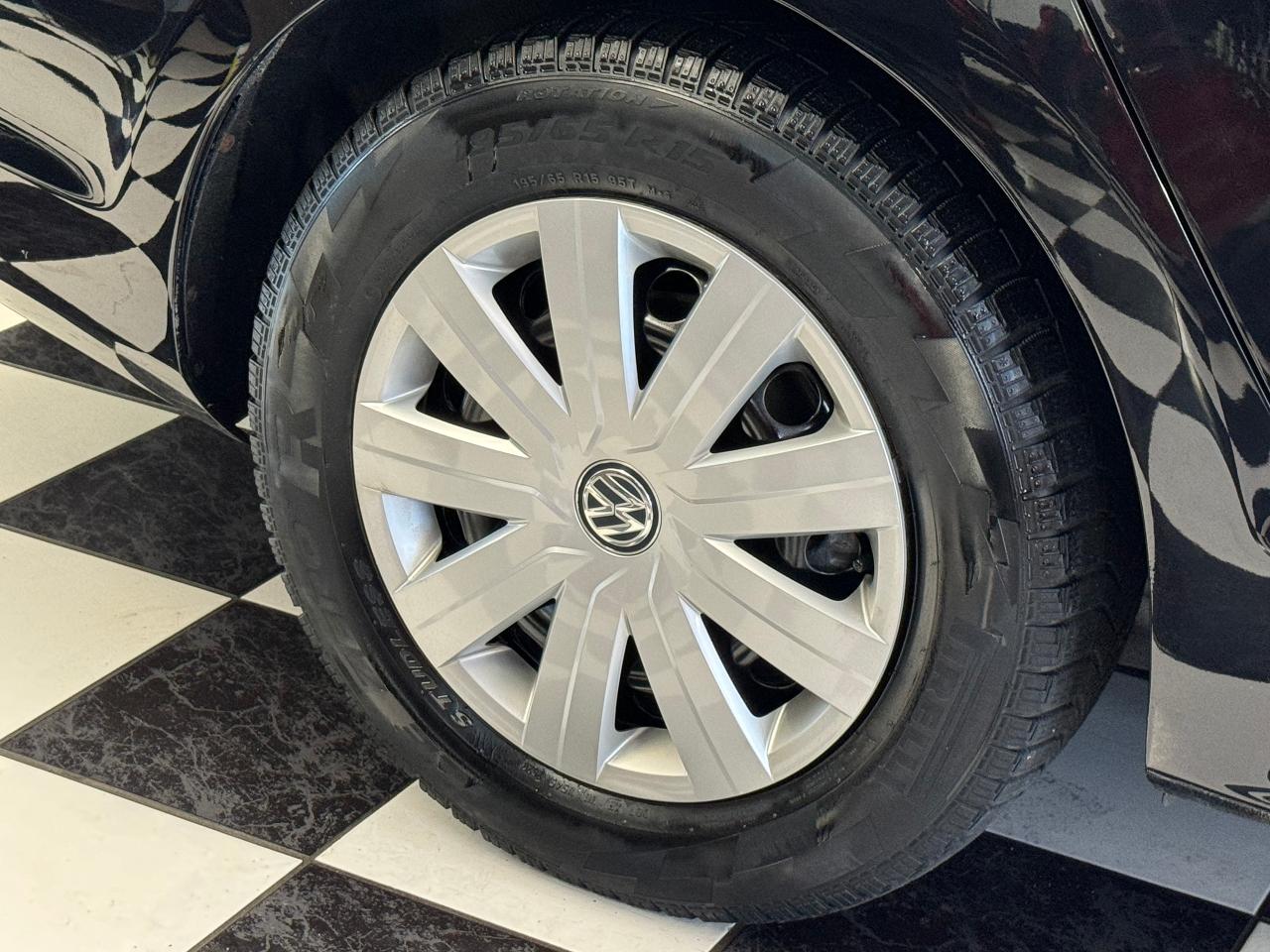 2016 Volkswagen Jetta Trendline+Camera+ApplePlay+HeatedSeats Photo130