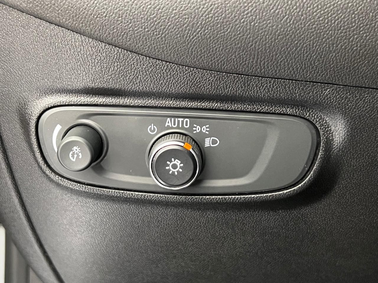 2018 Chevrolet Equinox LS+Camera+RemoteStart+New Tires+Brakes+CLEANCARFAX - Photo #43