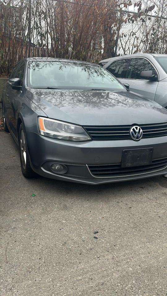 Used 2012 Volkswagen Jetta 4dr 2.0T TDI Man Comfortline for sale in Hamilton, ON