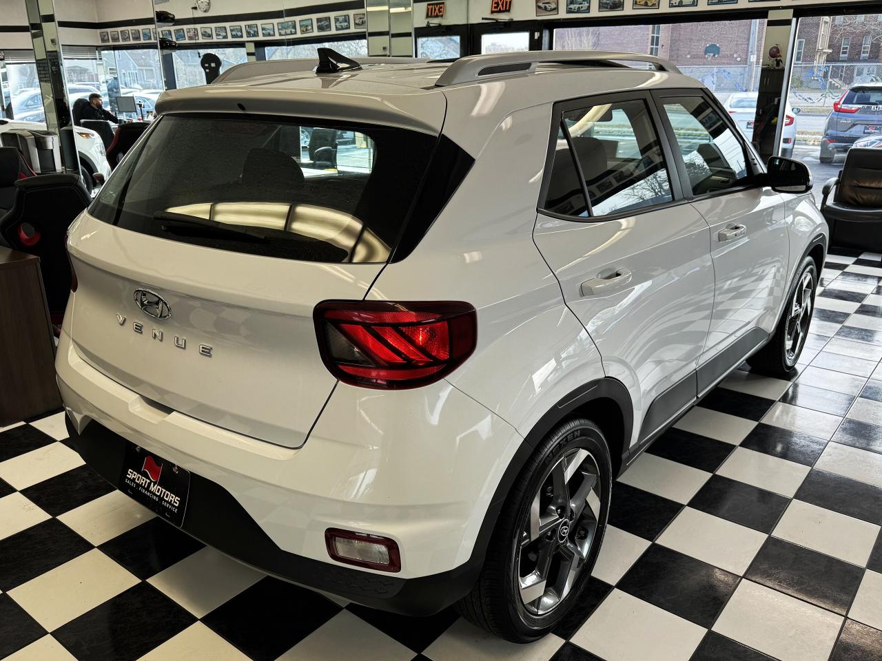 2021 Hyundai Venue Trend+Remote Start+Roof+ApplePlay+Heated Seats+CAM - Photo #4