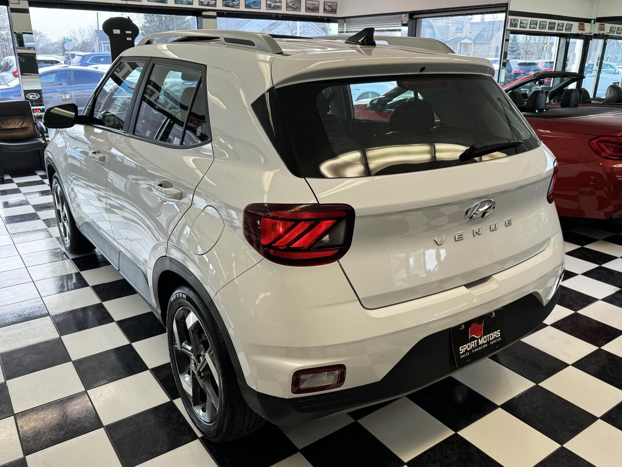 2021 Hyundai Venue Trend+Remote Start+Roof+ApplePlay+Heated Seats+CAM - Photo #2