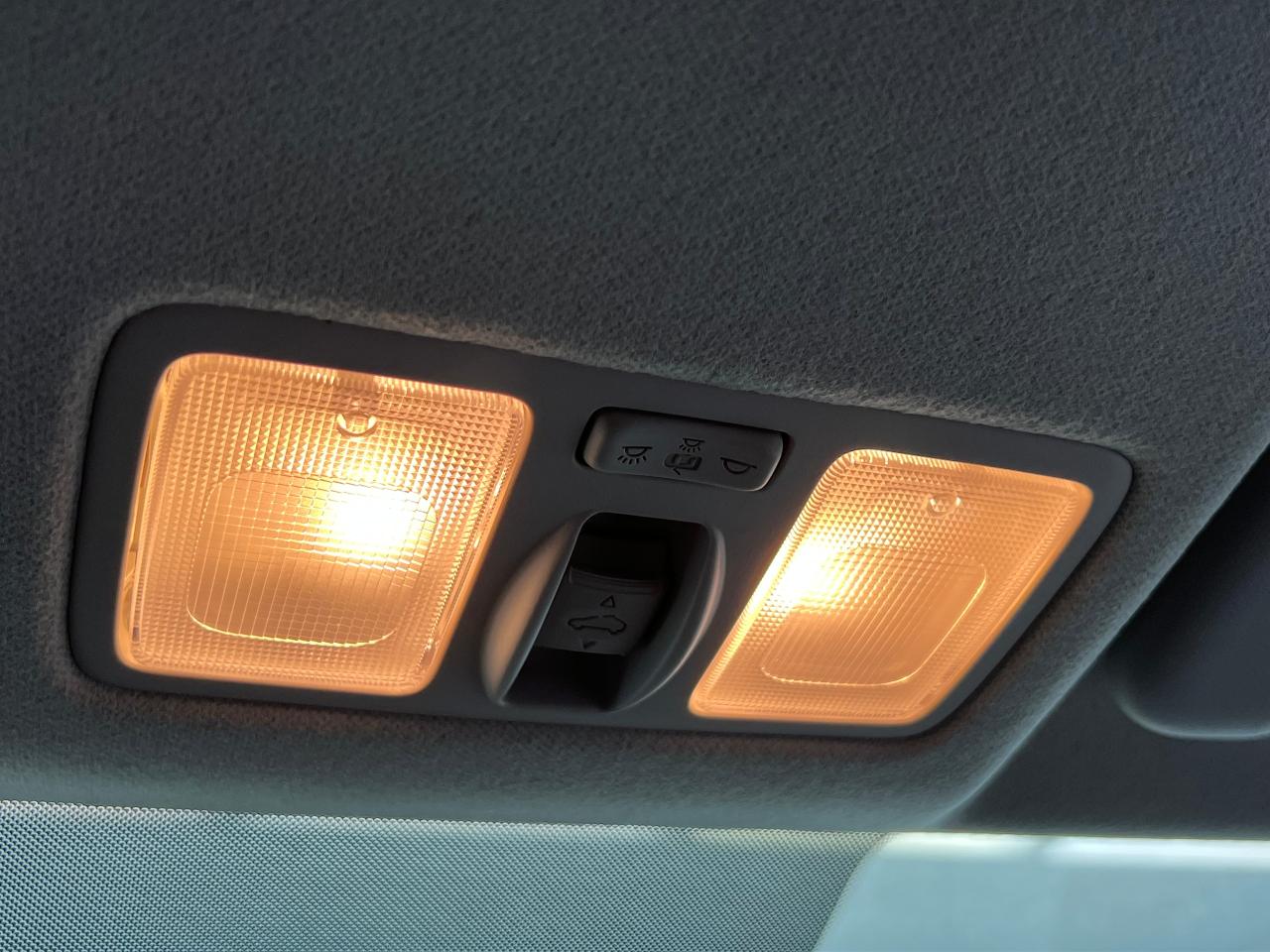 2021 Hyundai Venue Trend+Remote Start+Roof+ApplePlay+Heated Seats+CAM - Photo #50