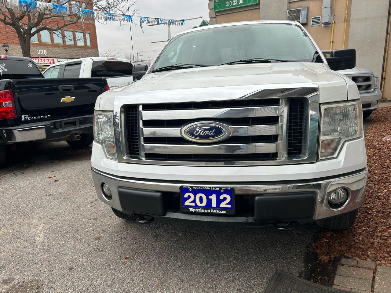 2012 Ford F-150 XLT - Photo #2