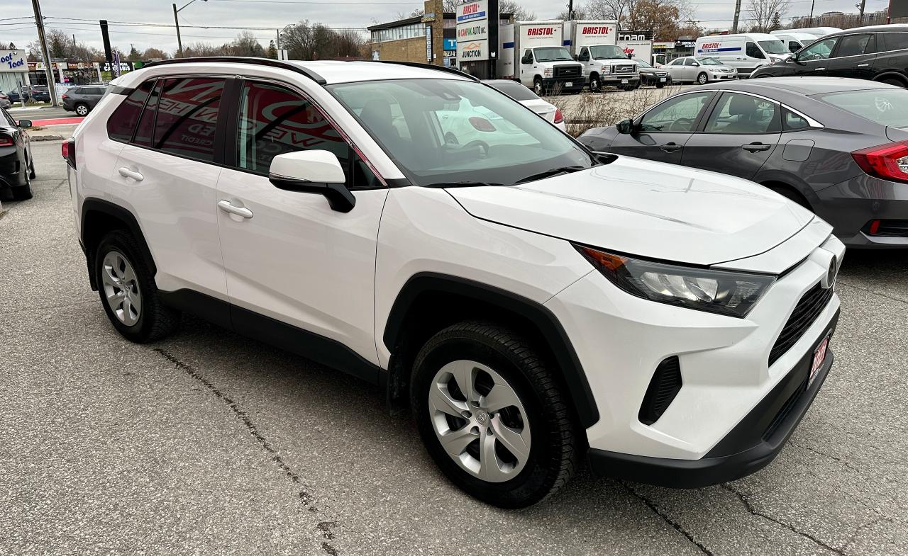 2021 Toyota RAV4 LE AWD Photo3