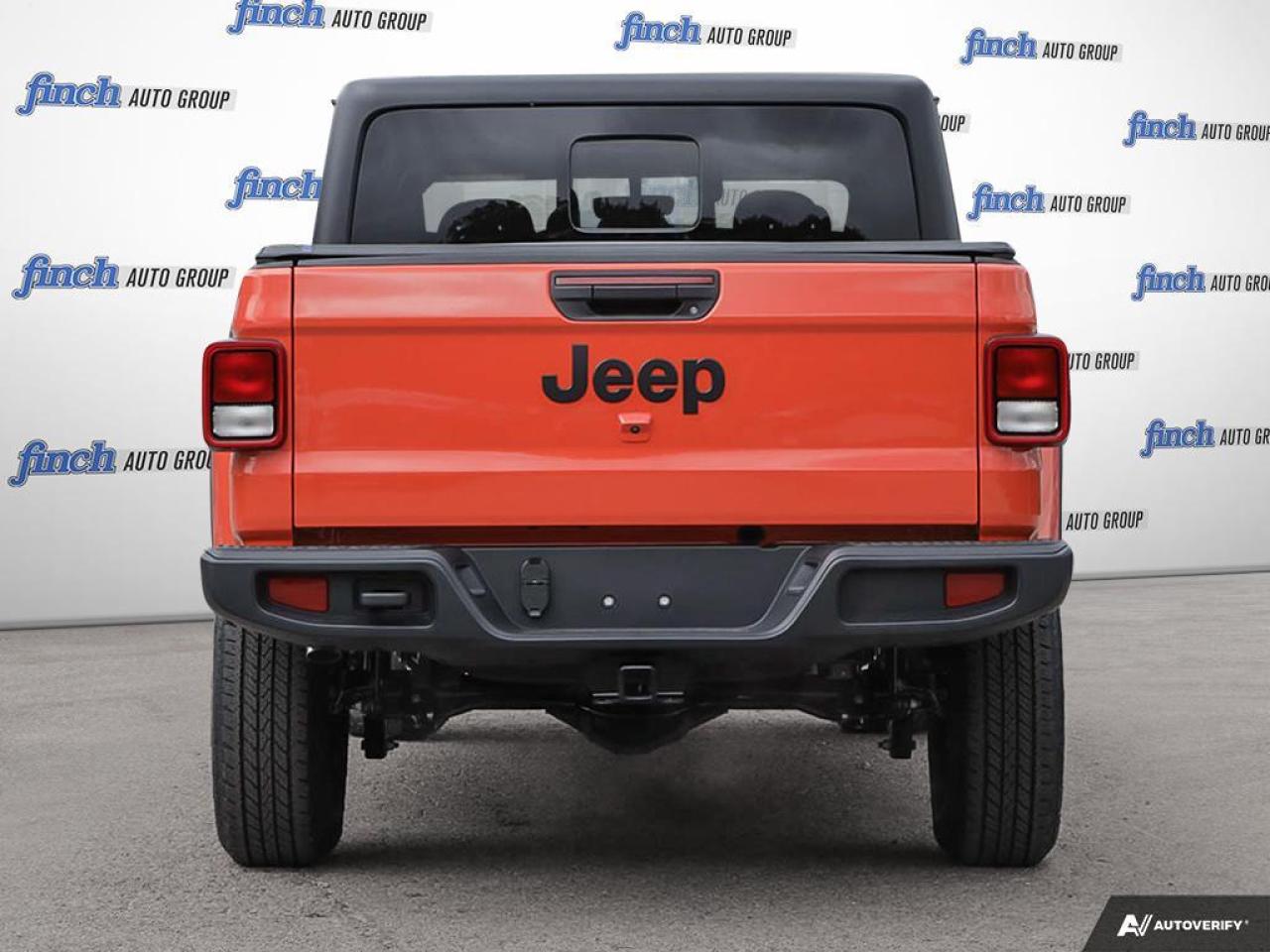 2023 Jeep Gladiator Sport S Photo4