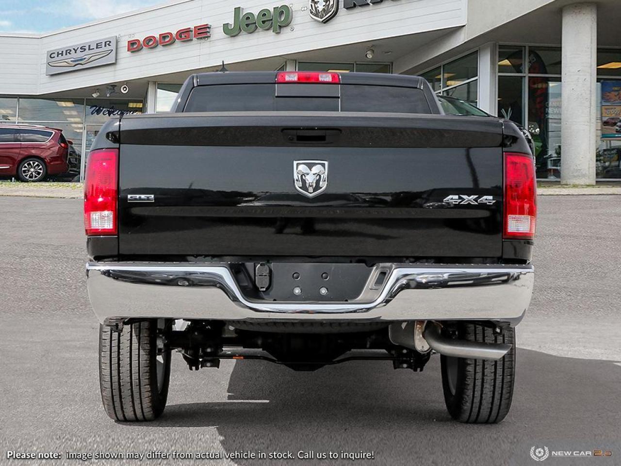 2023 RAM 1500 Classic SLT Photo4