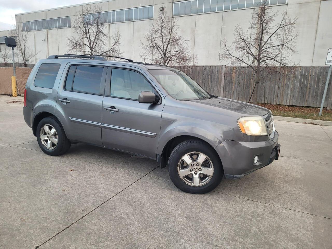 Used 2010 Honda Pilot EX-L for sale in Toronto, ON