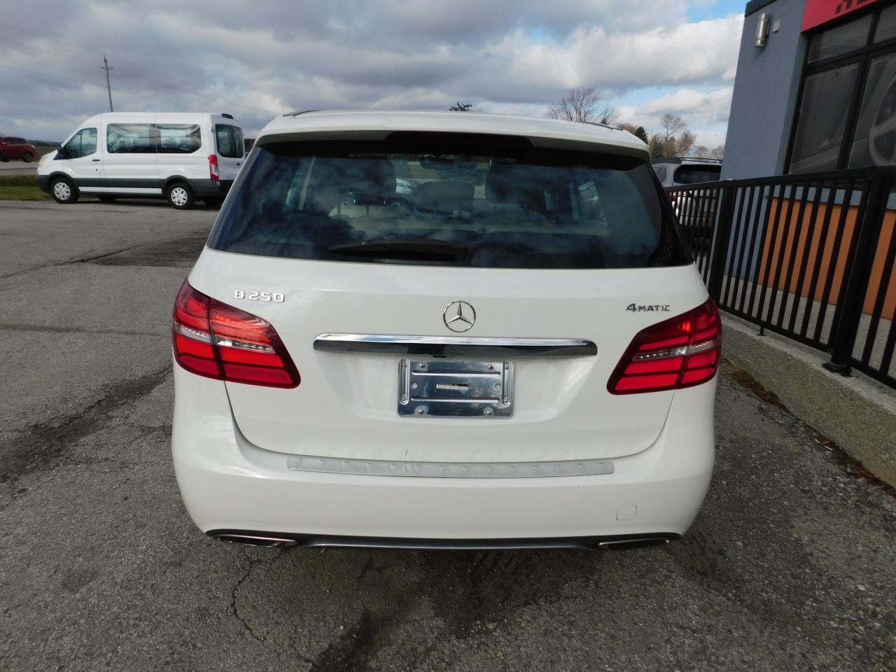 2018 Mercedes-Benz B-Class Sport | Navi | Dual Roof | Backup Camera | - Photo #3