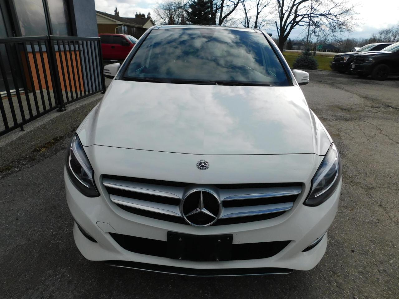 2018 Mercedes-Benz B-Class Sport | Navi | Dual Roof | Backup Camera | - Photo #6