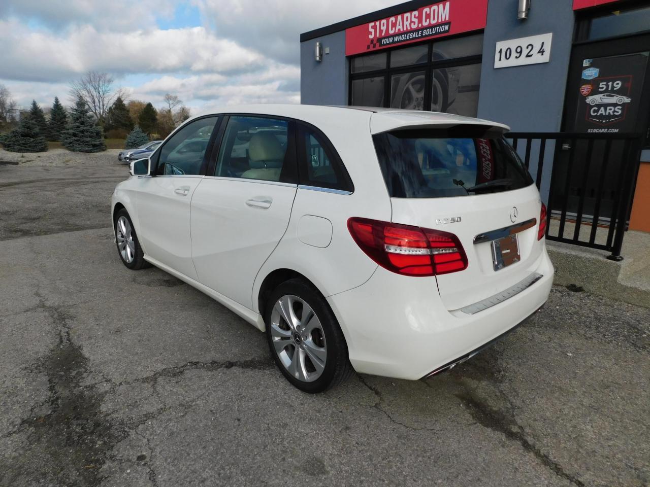 2018 Mercedes-Benz B-Class Sport | Navi | Dual Roof | Backup Camera | - Photo #2