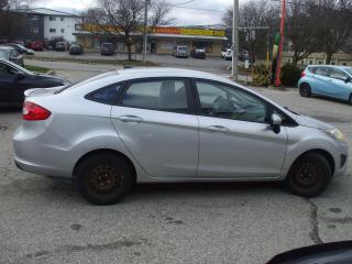 2013 Ford Fiesta SE,One Owner,Auto,Bluetooth,Heated Seats,Certified - Photo #6