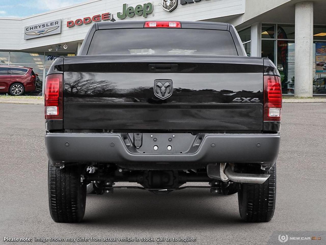 2023 RAM 1500 Classic SLT Photo4