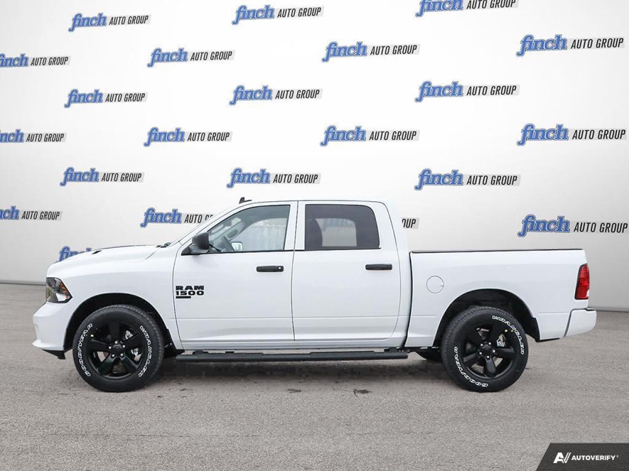 2023 RAM 1500 Classic TRADESMAN Photo2