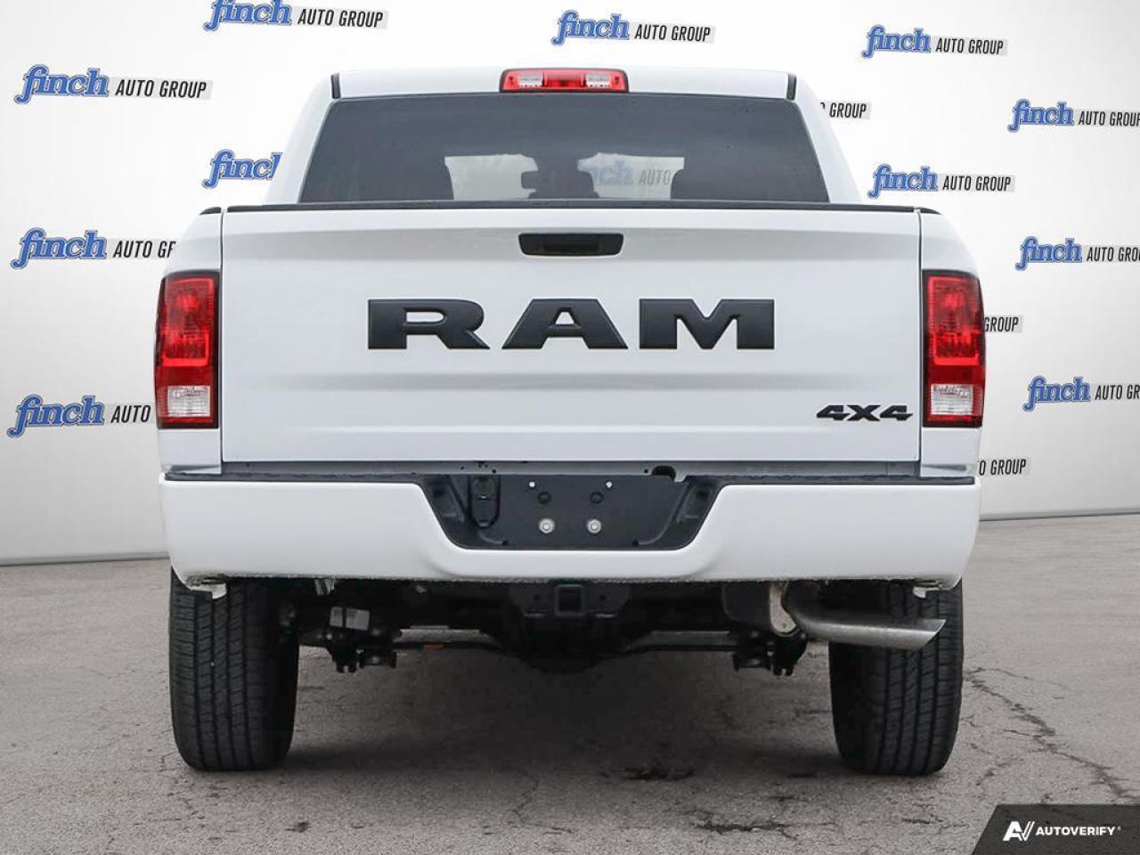 2023 RAM 1500 Classic TRADESMAN Photo4