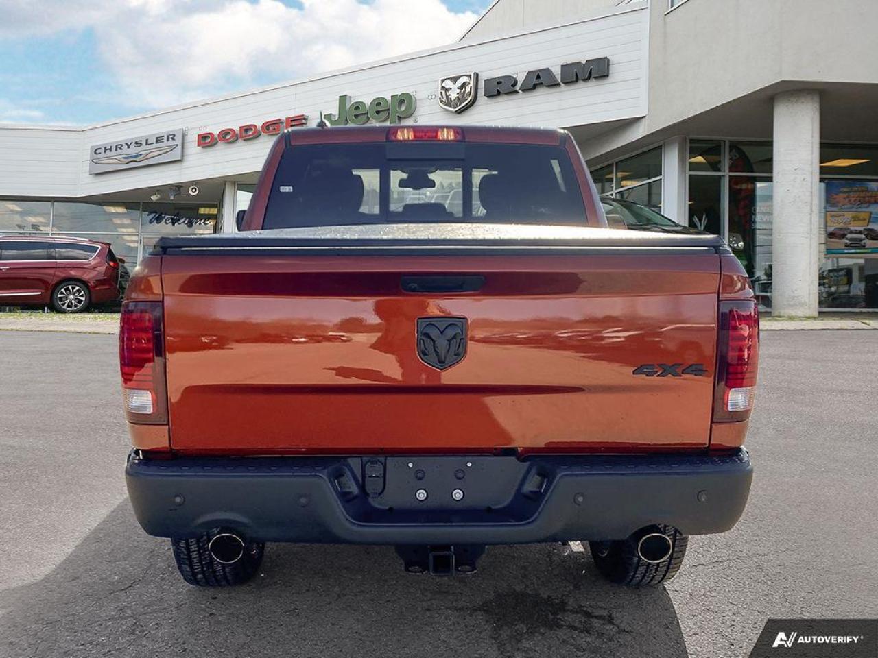 2023 RAM 1500 Classic SLT Photo3