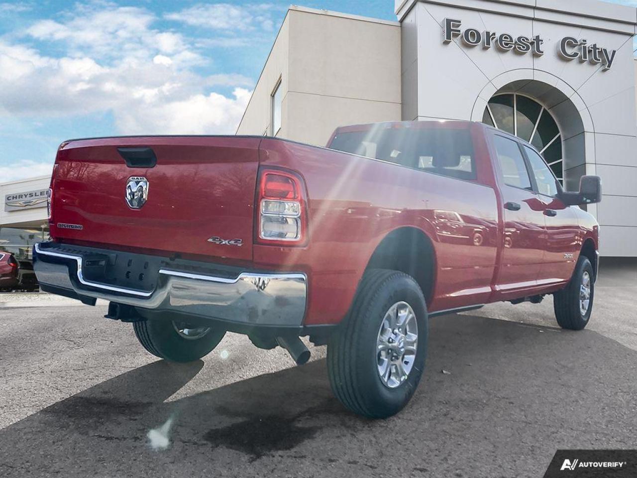 2024 RAM 3500 Big Horn Photo4