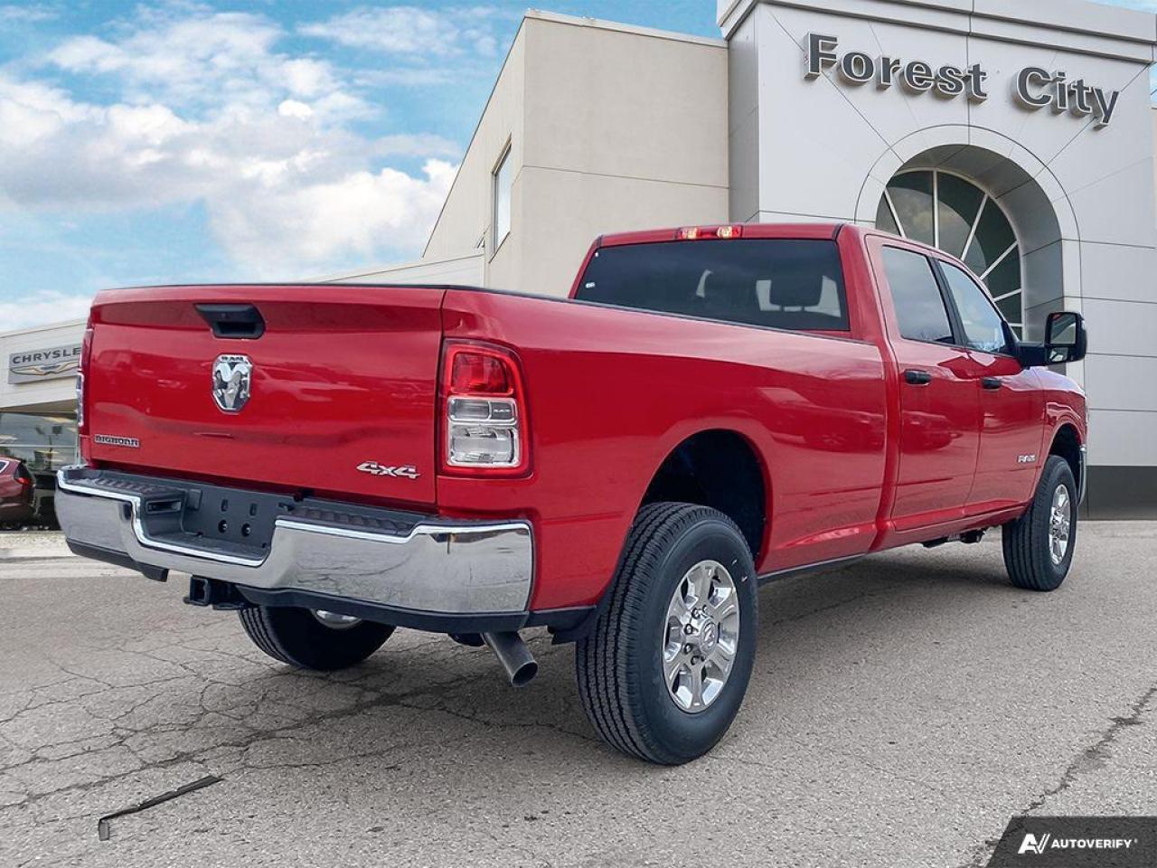 2024 RAM 3500 Big Horn Photo4