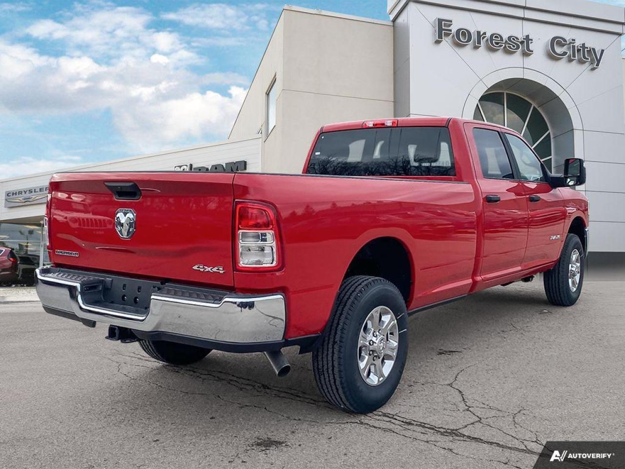 2024 RAM 3500 Big Horn Photo4