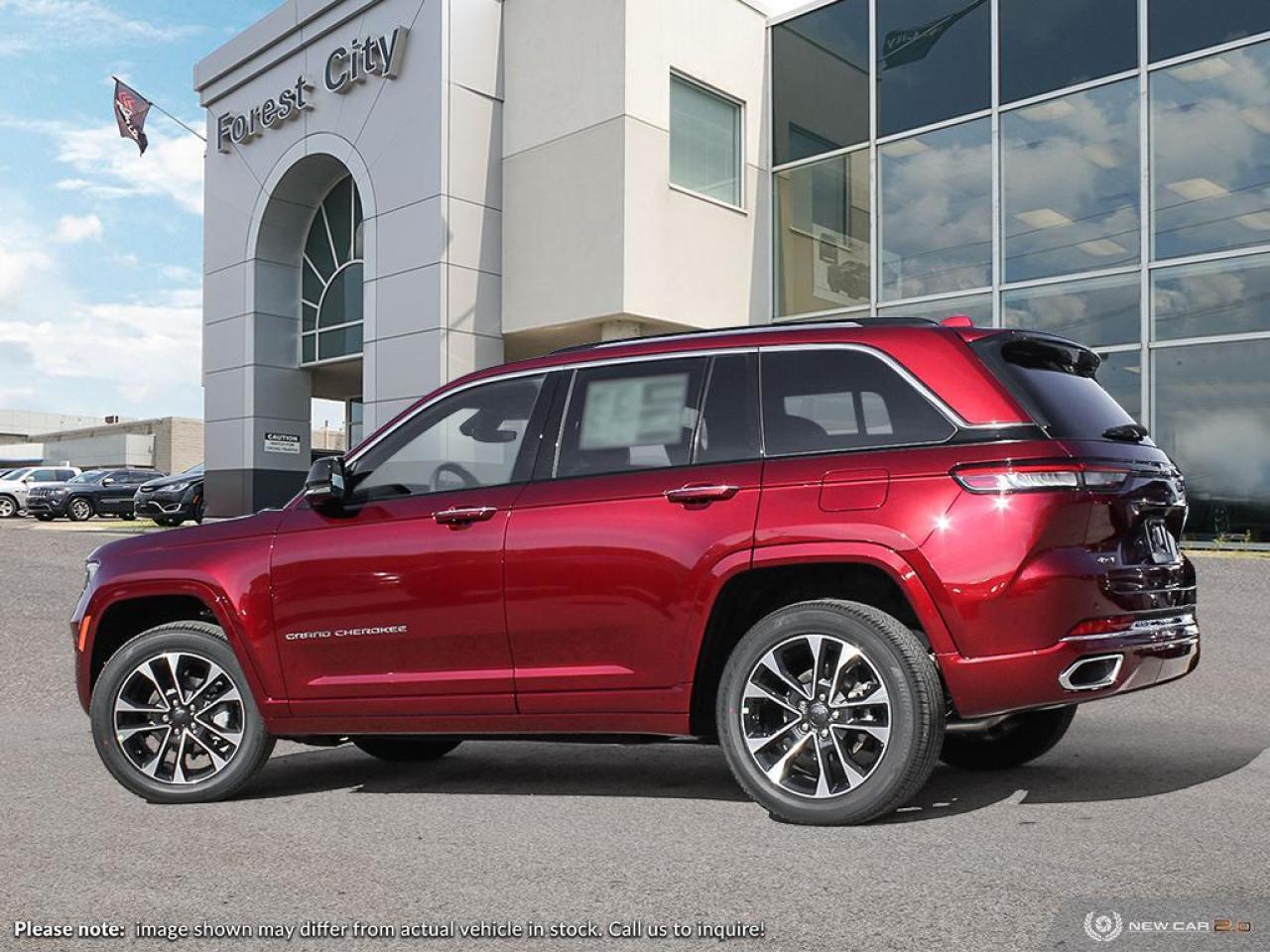 2023 Jeep Grand Cherokee Overland Photo3